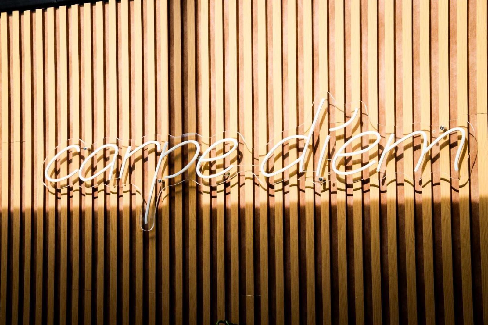 Hotel Clipa Drobeta Turnu Severin Exterior foto